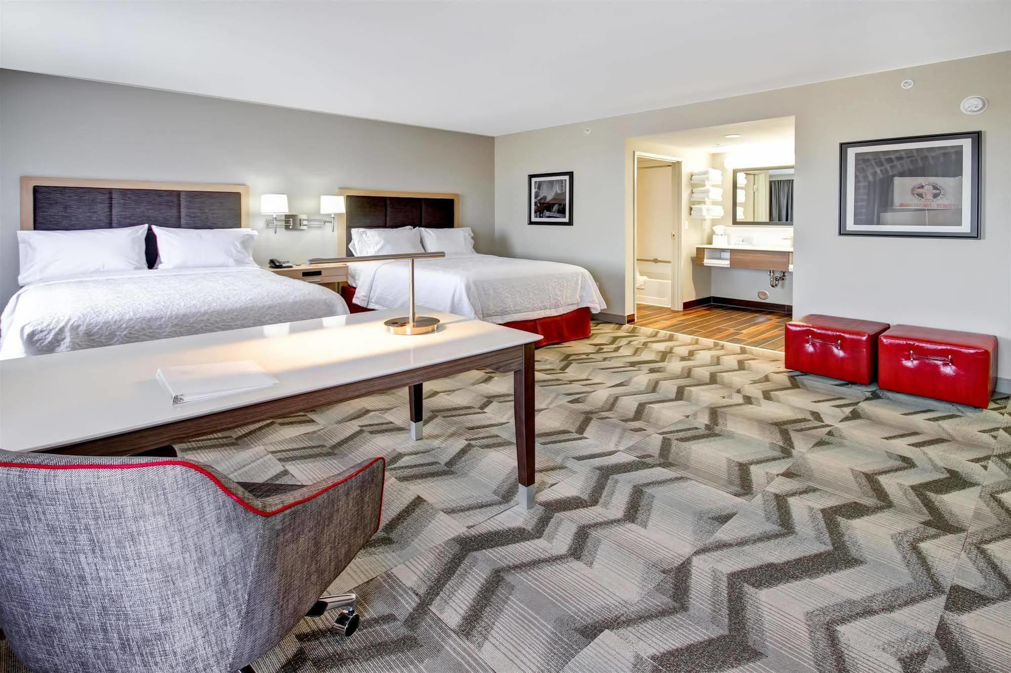 Hampton Inn & Suites By Hilton Гранд Прери Екстериор снимка