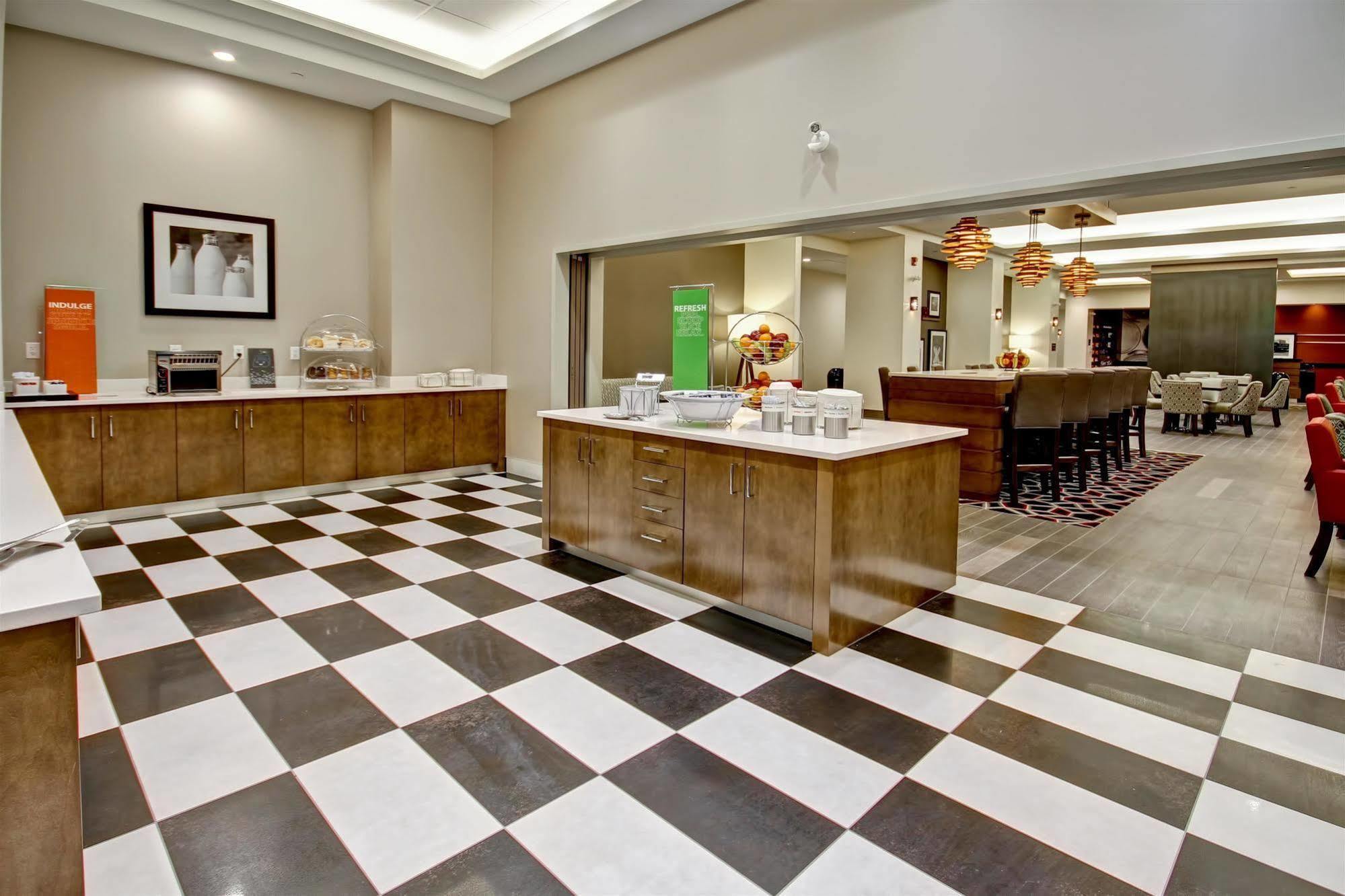Hampton Inn & Suites By Hilton Гранд Прери Екстериор снимка